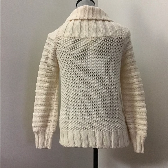 H&M Sweater - Picture 3 of 6